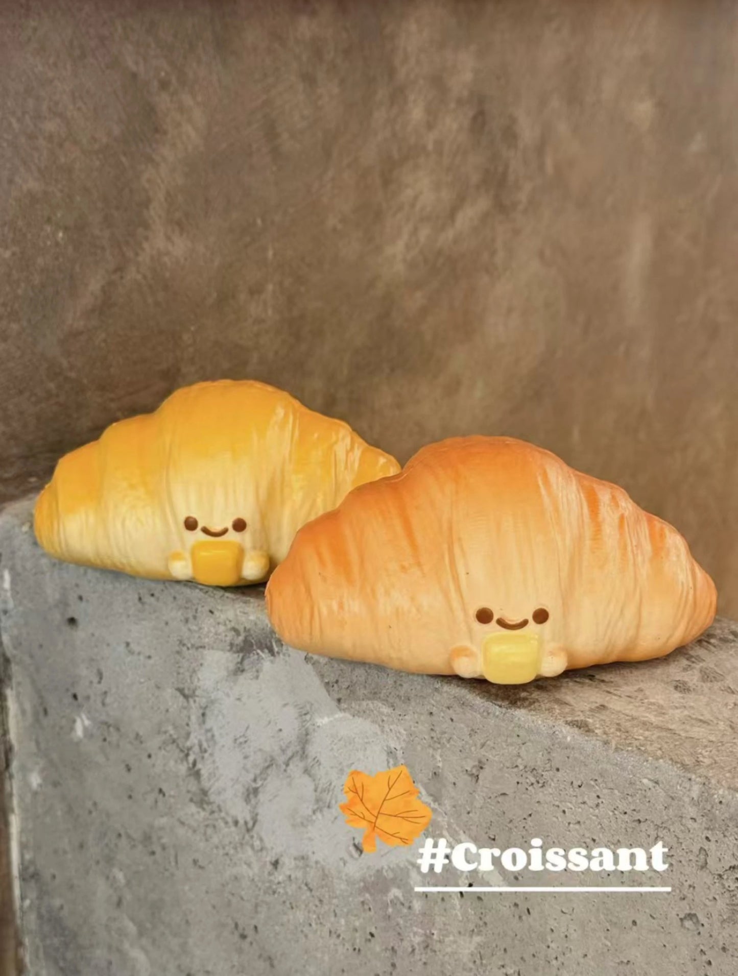 Leilei Squishy - Croissant